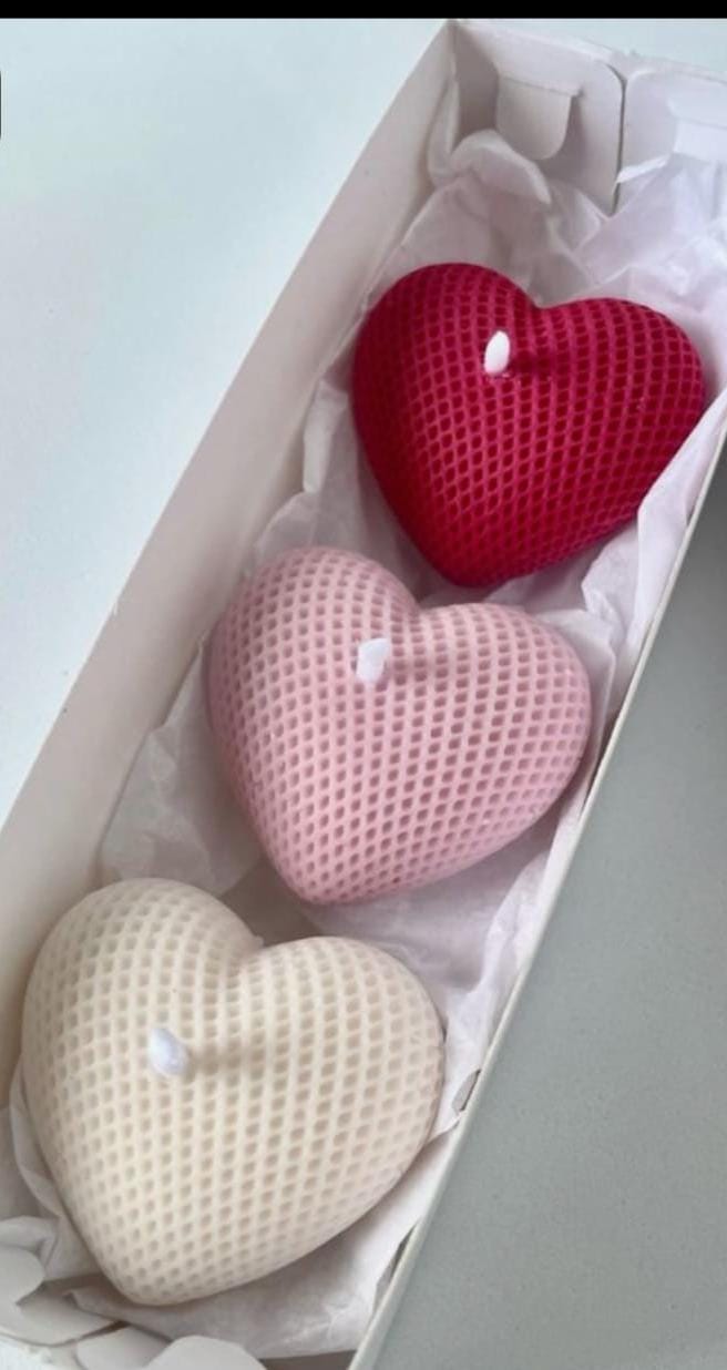 Heart Net Design Candle