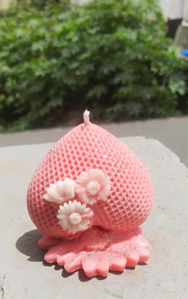 Pink Heart Daisy Candle